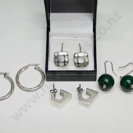 4 pairs astd earrings