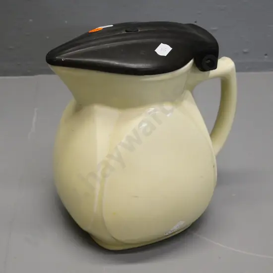 ceramic electric jug with bakelite lid, with element but no cord