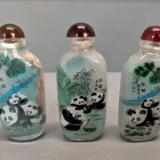 3 small Chinese scent bottles with in glass decoration H-70