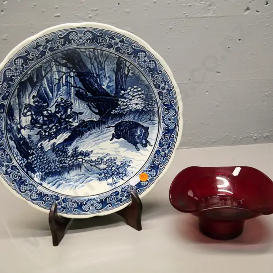 Boch Delft display plate D-300 and a red glass bowl
