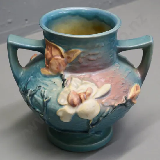 Roseville Pottery USA blue magnolia vase H-160