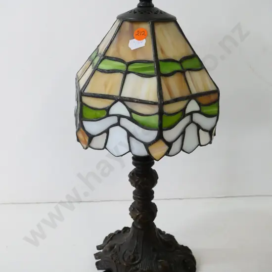 small reproduction Tiffany-style cast metal leadlight table lamp H-370
