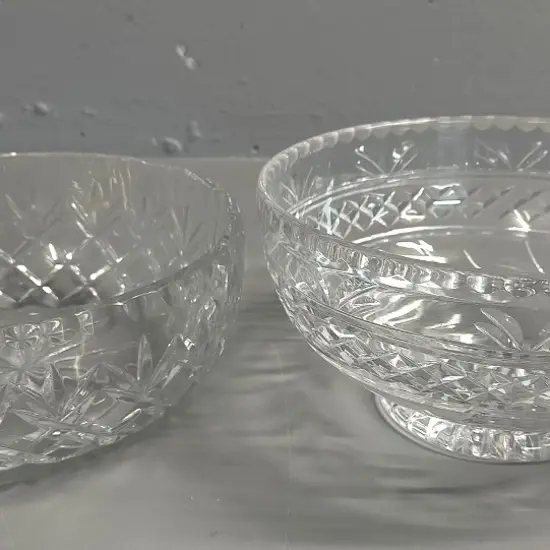 2 crystal bowls - 1x Stuart Diam-200 and 1 other unmarked