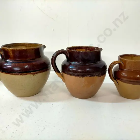 3x Christchurch Brick Co Ltd jugs Tallest H-130