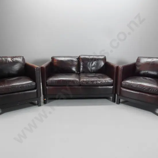 Morgan Brothers brown antiqued leather 2-seater settee & 2 armchairs. Settee H800 W1340 D850