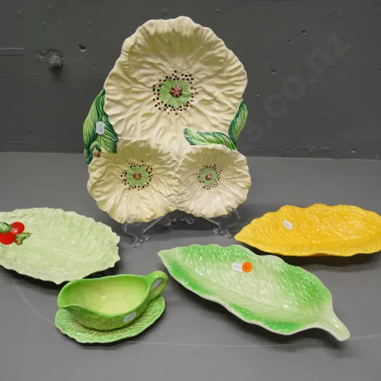 5 leaf design items - 3 Carlton Ware and 2 Empire - largest Carlton is L-300 W-260