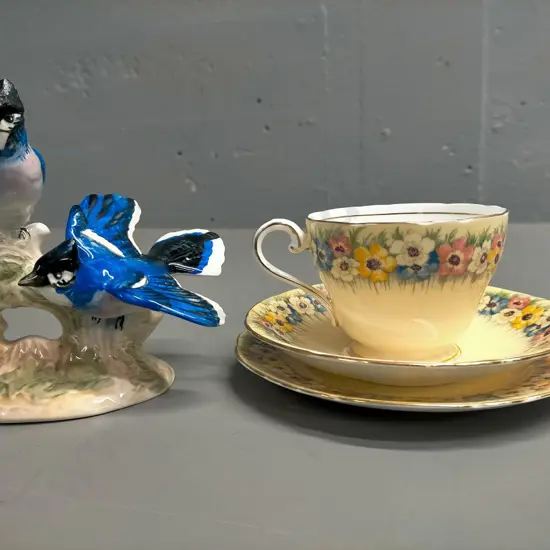 Aynsley trio, Beswick bluebirds figure