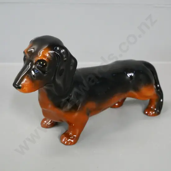 Dachsund dog figure, no maker's marks H-140 L-240