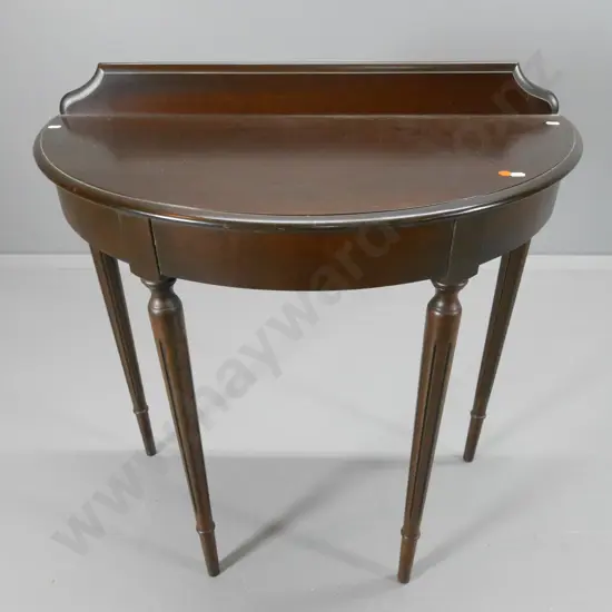 mahogany half-round hall table with upstand, 4 legs, a bit wobbly H-740 W-790 D-400