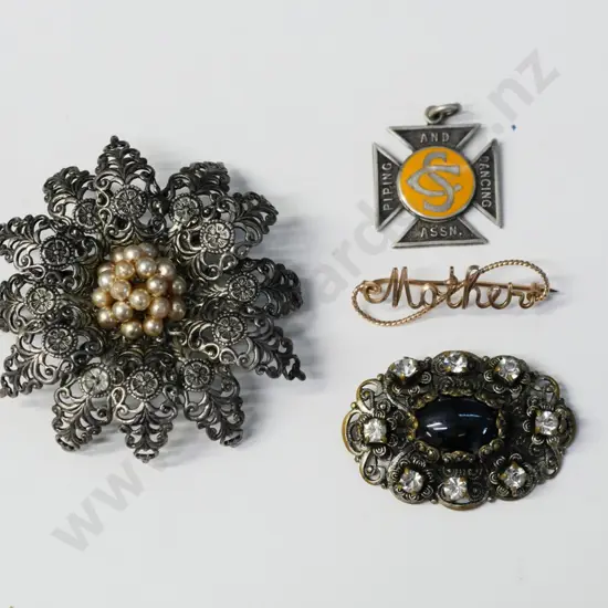 piping & dancing ass medal stamped H&K silver & 3 costume brooches