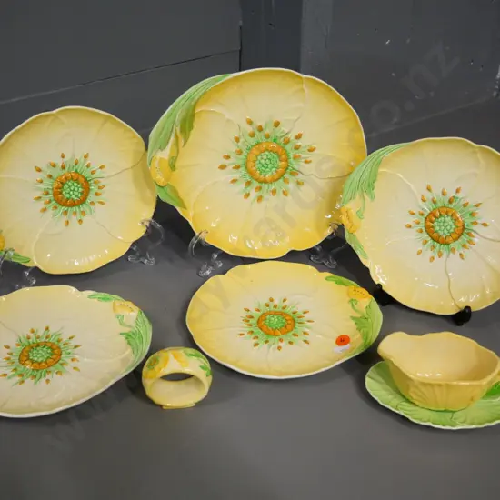 7 pieces of Carlton Ware Buttercup pattern china - 5 plates, sauce jug & saucer, napkin ring