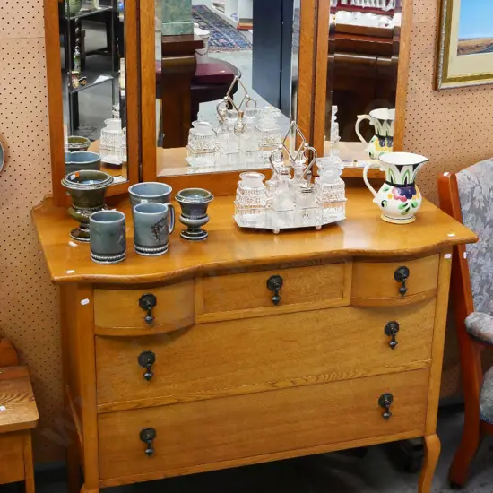 deco oak 5-drawer dressing table with winged bevelled mirror, original drop handles H-1690 W-1060 D-520