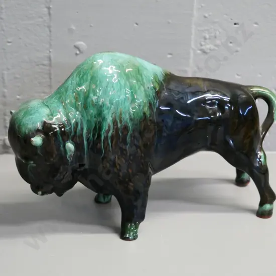 Blue Mountain bison figure H-190 L-310
