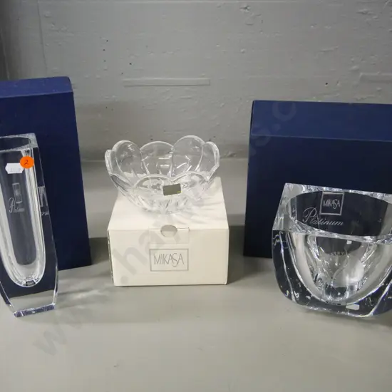 3 boxed Mikasa glass items - bowl and 2 heavy vases, taller H-210, shorter one has "Women In Dentistry" engraved