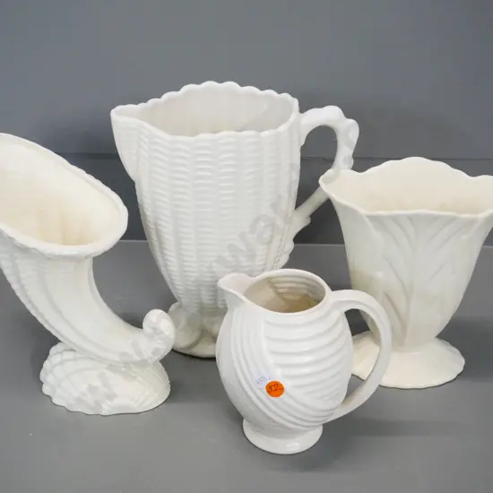 4 white English vases - Wade, Spode, Sylvac H-240