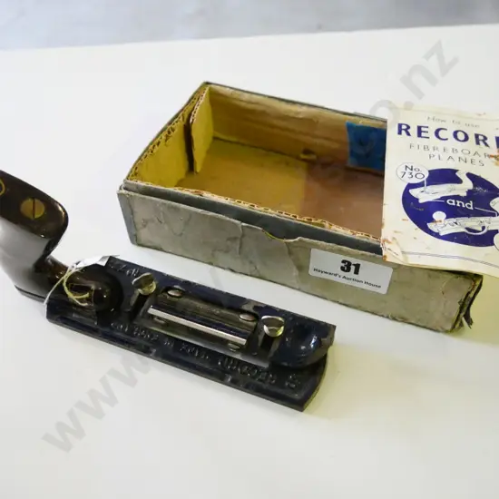 Record fibre board plane