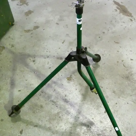 impact sprinkler on tripod stand