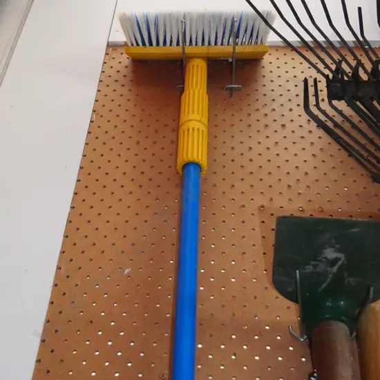 telescopic window brush