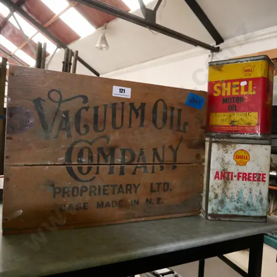 vacuum oil Company crate, 2 Shell tins