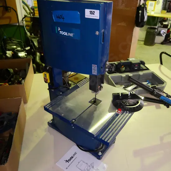Tool Line bench top band saw