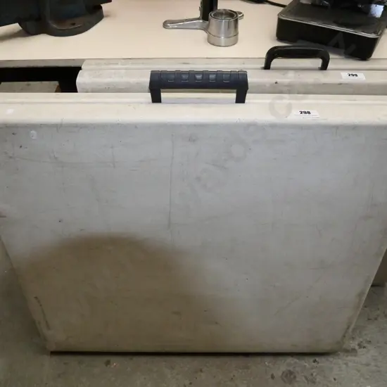 folding plastic trestle table