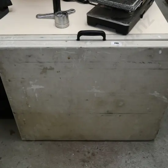 folding plastic trestle table