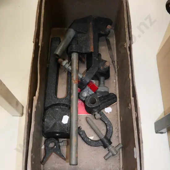 box; cast iron Reliance drill grinding jig