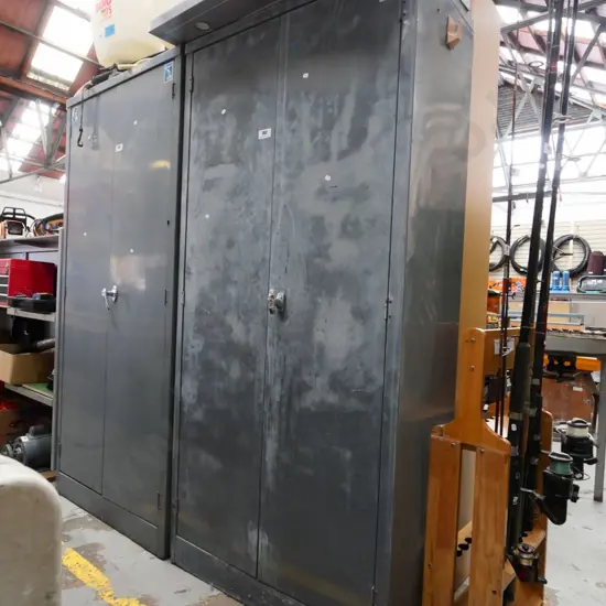 metal 2 door workshop cupboard H-1815 W-865 D-395