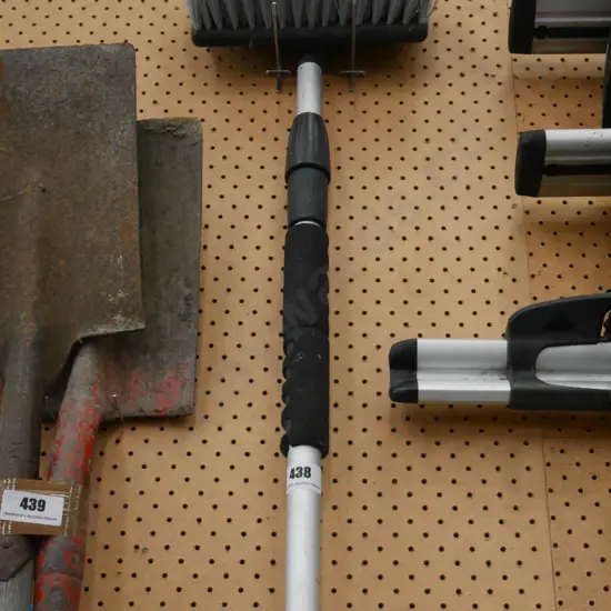 telescopic window brush