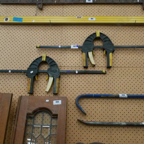 pair of quick release sash clamp