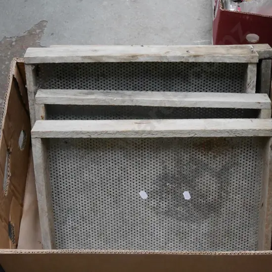 4 metal and wood seedlings trays