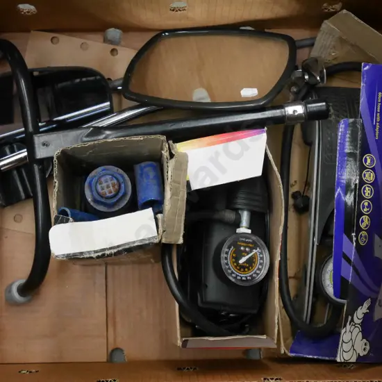 box; bottle jack, foot pump, electric pump, caravan mirrors etc
