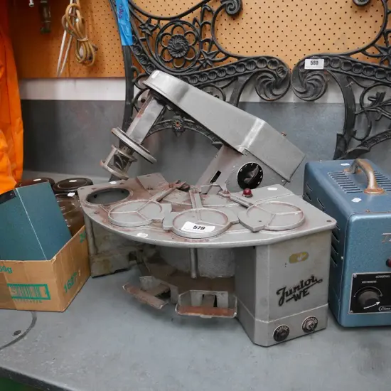 automatic cleaner for watch parts