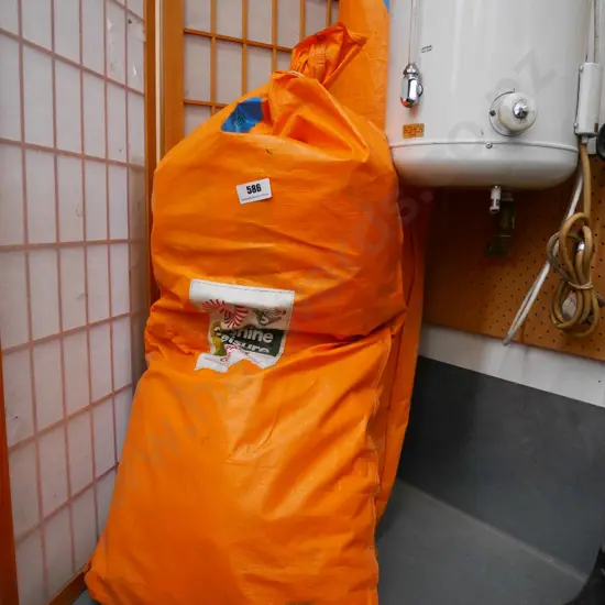 Sunshine Leisure Compact 9x9 tent