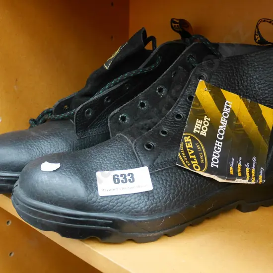 pair of Oliver size 10 steel cap boots