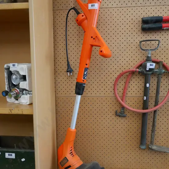 Black and Decker cordless line trimmer