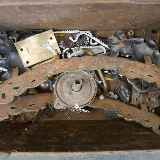 box; various cupboard door handles etc