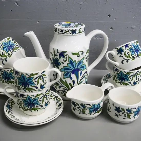 retro Midwinter 15-pice coffee set - coffee pot H-210 - as-new condition