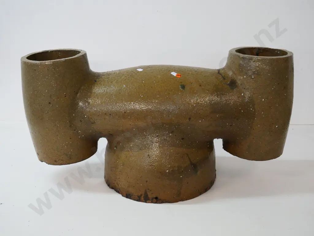 salt-glazed double chimney pot H-340 W-670 Image 1++