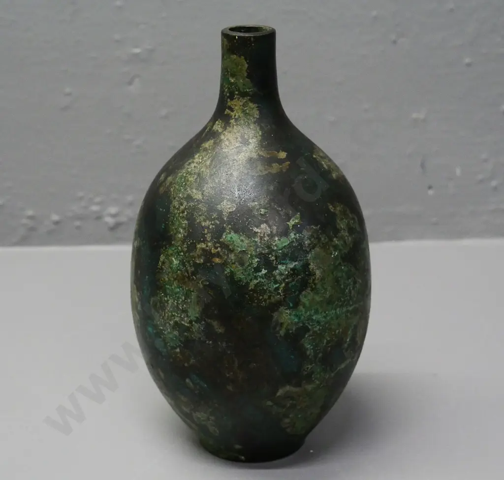 vintage asian (Japanese?) bottle vase with verdigris effect finish H-200 Image 1++