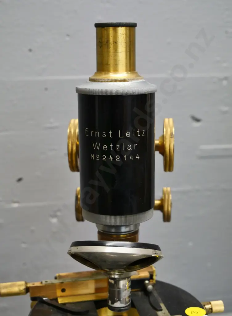 vintage Ernst Leitz Wetzlar microscope, only one objective lens H-360 Image 1++