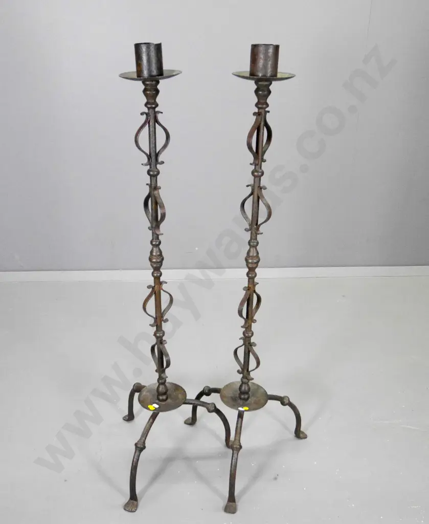 pair of medieval style iron floor-standing candle holders H-1100 W-350 Image 1++