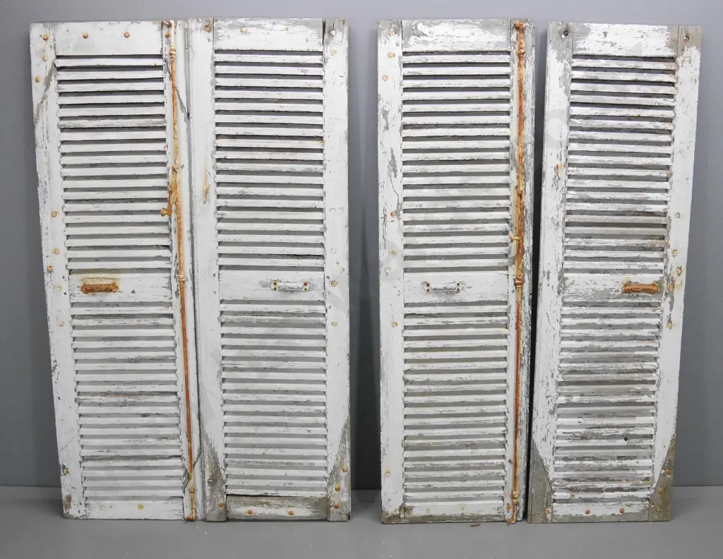 2 pairs vintage timber louvre doors with locking bars - paint wear and chjps. Each door H-2000 W-600 Image 1++