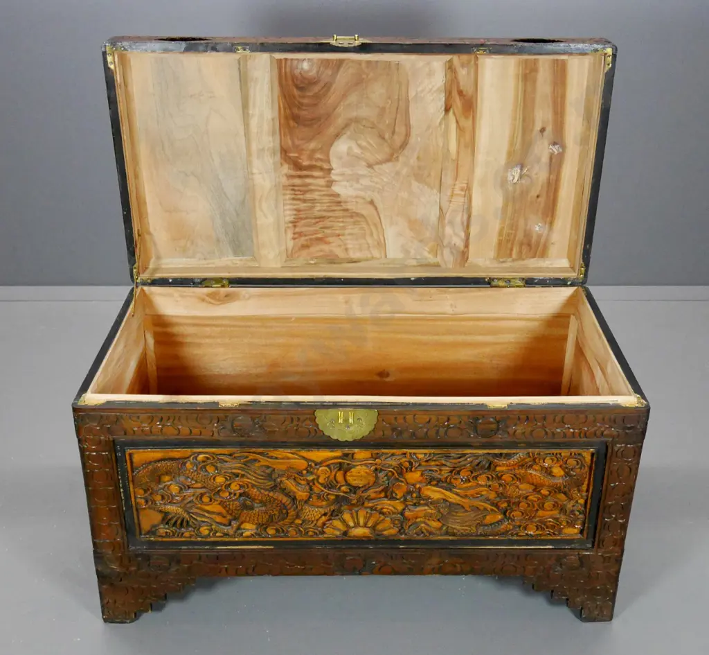 large Chinese hand-carved camphorwood chest w/ brass catch - some wear and joint gaps H580 W1000 D520 Image 1++