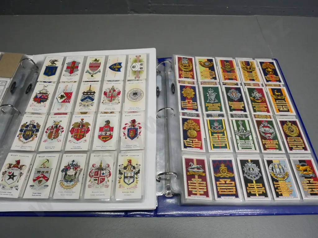 2 binders full of cigarette collector's cards in album sheets - historical & royal, military, etc. Image 1++