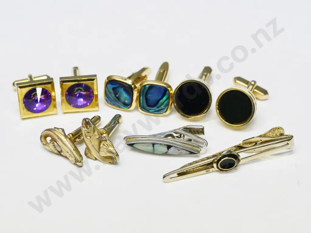 4 pairs of asstd cufflinks & 2 asstd tie clips Image 1++