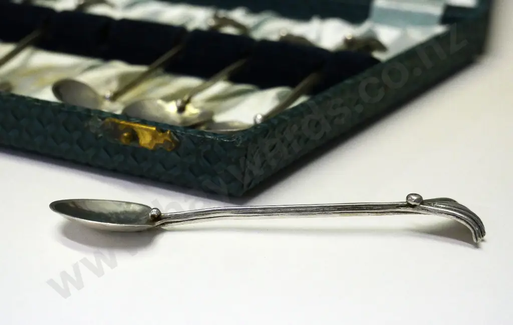 cased set of teaspoons 'Arthur Price & Co Ltd Image 1++