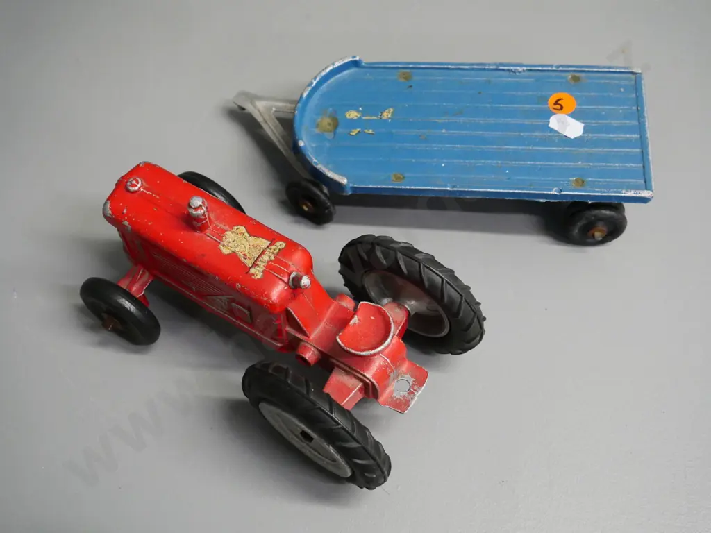 cast metal Jumbo tractor and trailer set - overall L-400 Image 1++