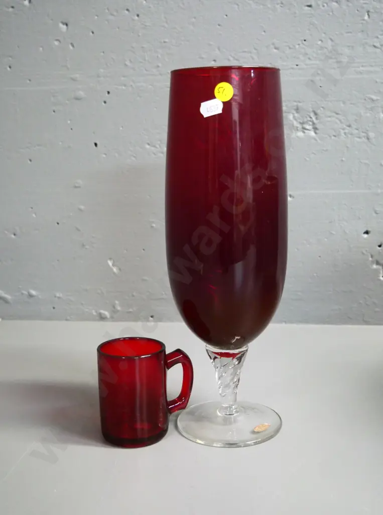 Dunedin Exhibition 1925-26 ruby glass mug & a 'Christina' Italian ruby glass clear-stemmed vase H-310 Image 1++
