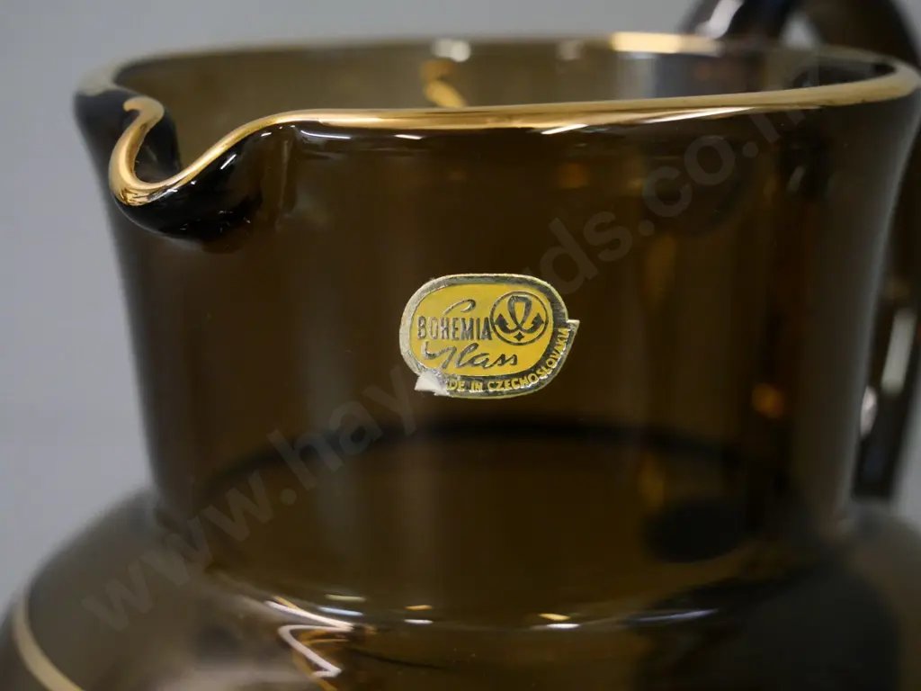 retro Bohemia glass 7-piece water set in as-new condition - amber glass with gilt leaf pattern, jug H-230 Image 1++